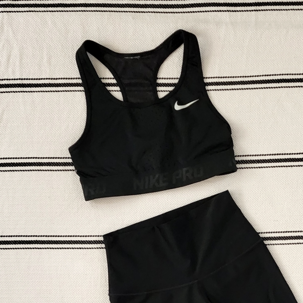 Mesh Racerback Nike Sports Bra High Impact - S - Black